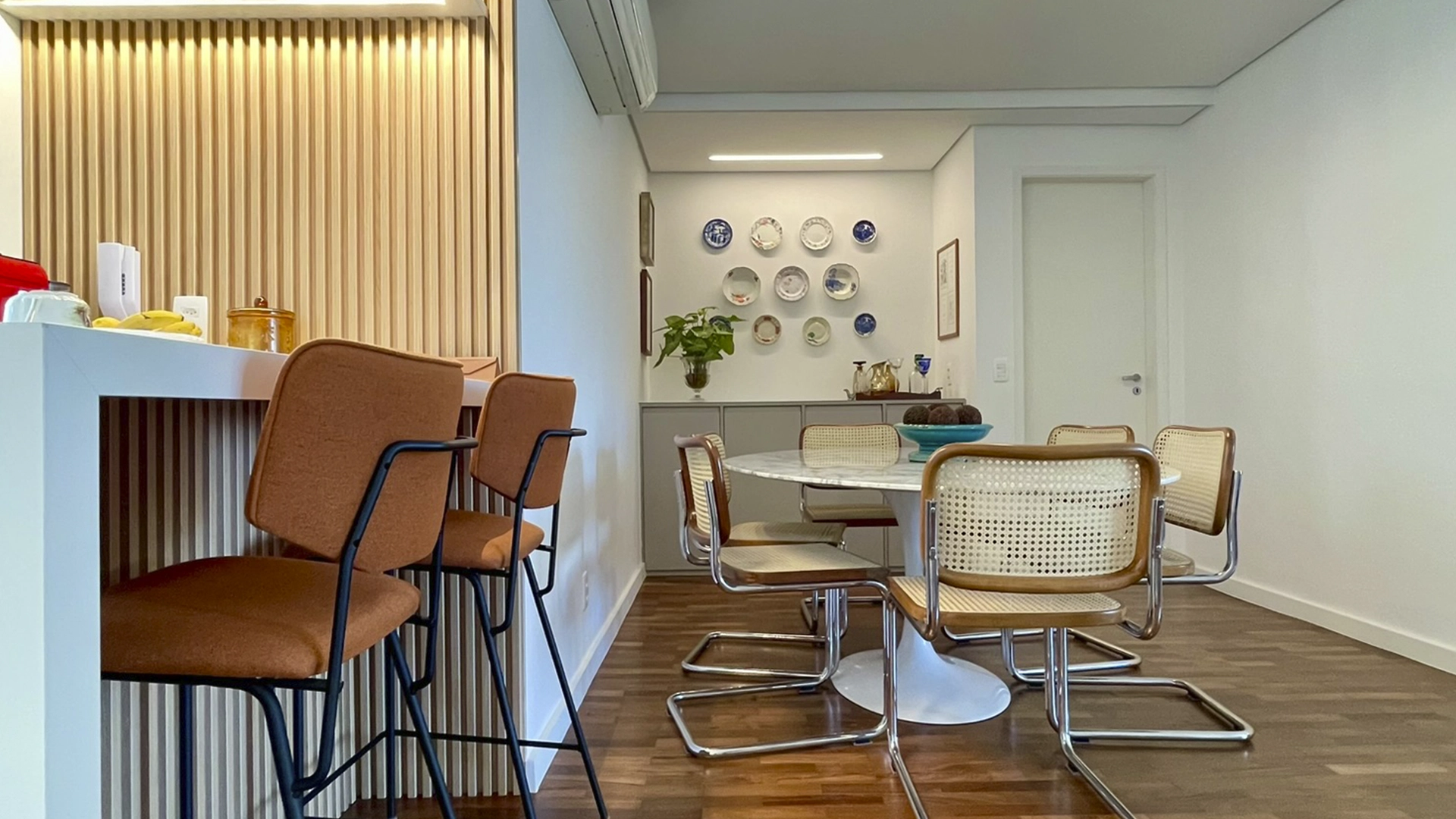 Cores e Materiais em Alta na Decoração de Interiores para 2025